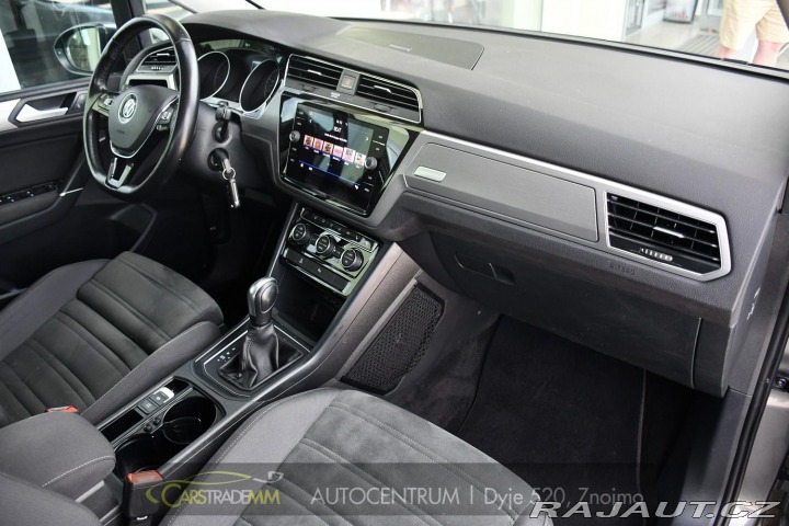 Volkswagen Touran 2.0TDi DSG TAŽNÉ 2xKOLA 2020