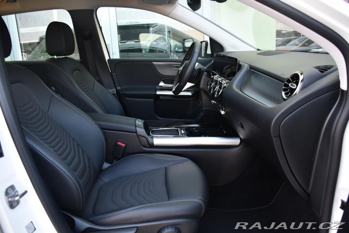 Mercedes-Benz B 200 2025