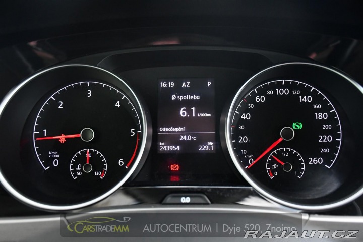 Volkswagen Touran 2.0TDi DSG TAŽNÉ 2xKOLA 2020