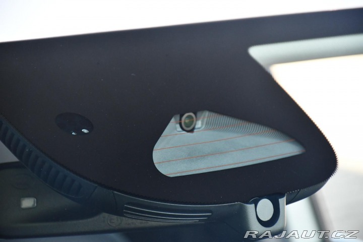 Mercedes-Benz B 200 2025