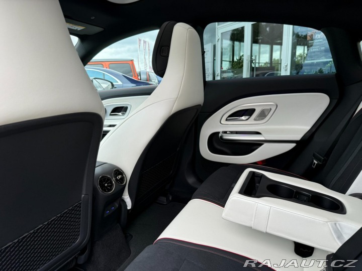 Mercedes-Benz CLA 250+ kupé 2025