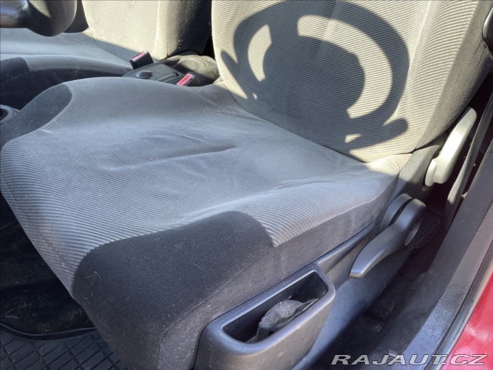 Citroën C4 1,6 HDi 80kw klima, dobrý 2005