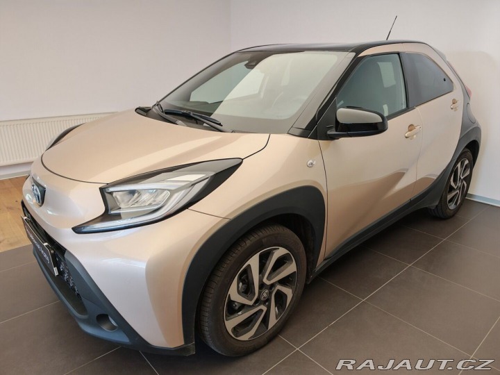 Toyota Aygo 1.0 x-play Style 2025