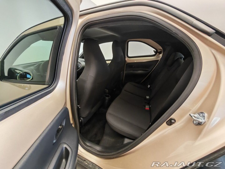 Toyota Aygo 1.0 x-play Style 2025