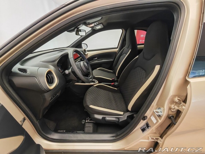 Toyota Aygo 1.0 x-play Style 2025