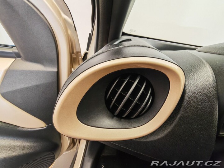 Toyota Aygo 1.0 x-play Style 2025