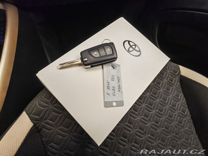 Toyota Aygo 1.0 x-play Style 2025