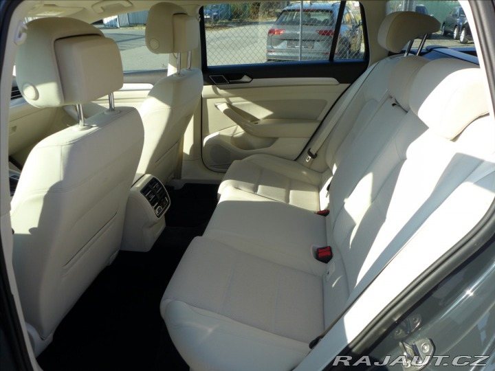 Volkswagen Passat 1,6 TDI COMFORTLINE NAVI 2015