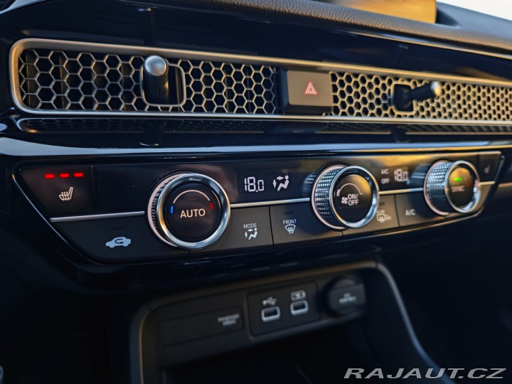 Honda Civic 2.0 e:HEV Advance 1.majit 2022