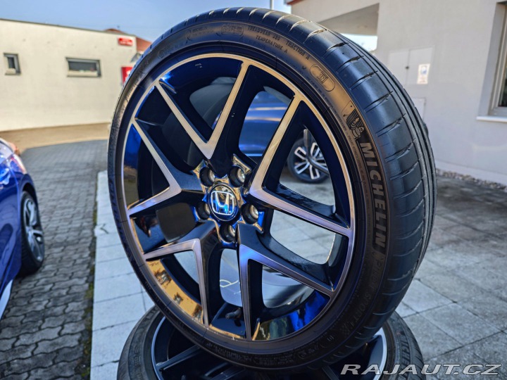 Honda Civic 2.0 e:HEV Advance 1.majit 2022