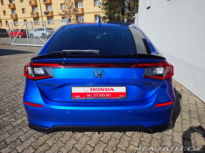 Honda Civic 2.0 e:HEV Advance 1.majit 2022