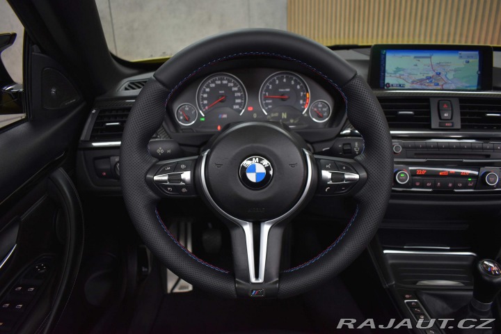 BMW M4 F83 M4 MANUÁL*HEAD-UP*HAR 2014