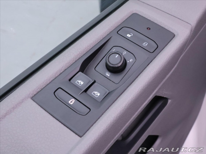 Volkswagen Transporter 2,0 TDI 110kW DSG 9-Míst 2022