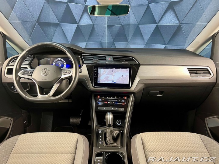 Volkswagen Touran 2.0TDI DSG CML, WEBASTO, 2024
