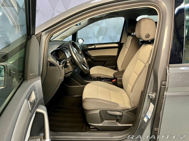 Volkswagen Touran 2.0TDI DSG CML, WEBASTO, 2024