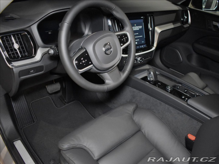 Volvo V60 2,0 B4  Plus dark 1800