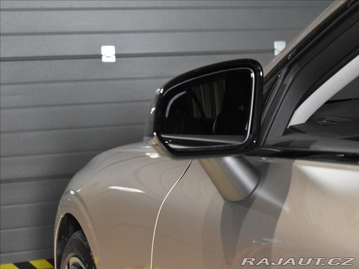 Volvo V60 2,0 B4  Plus dark 1800