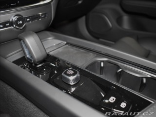 Volvo V60 2,0 B4  Plus dark 1800