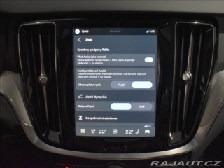 Volvo V60 2,0 B4  Plus dark 1800