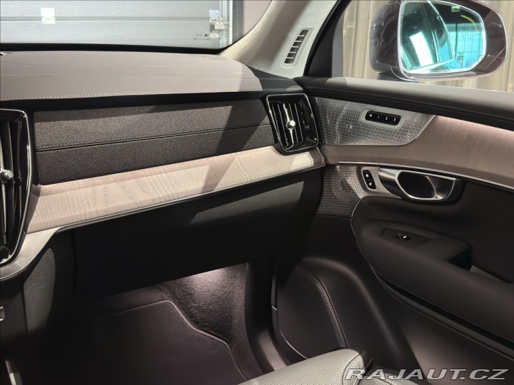 Volvo XC90 2,0 T8  Ultra Bright 2026