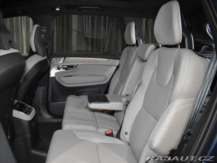 Volvo XC90 2,0 T8 Ultra Dark 2026