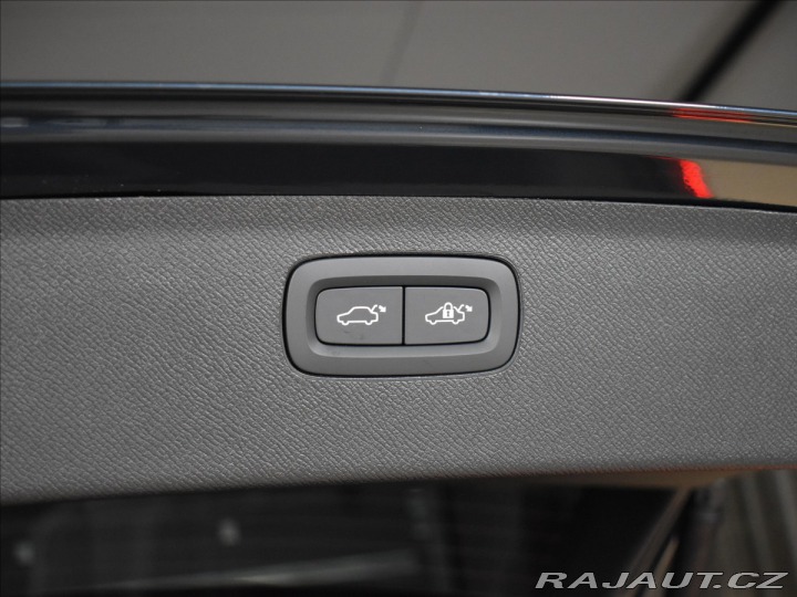 Volvo XC90 2,0 T8 Ultra Dark 2026
