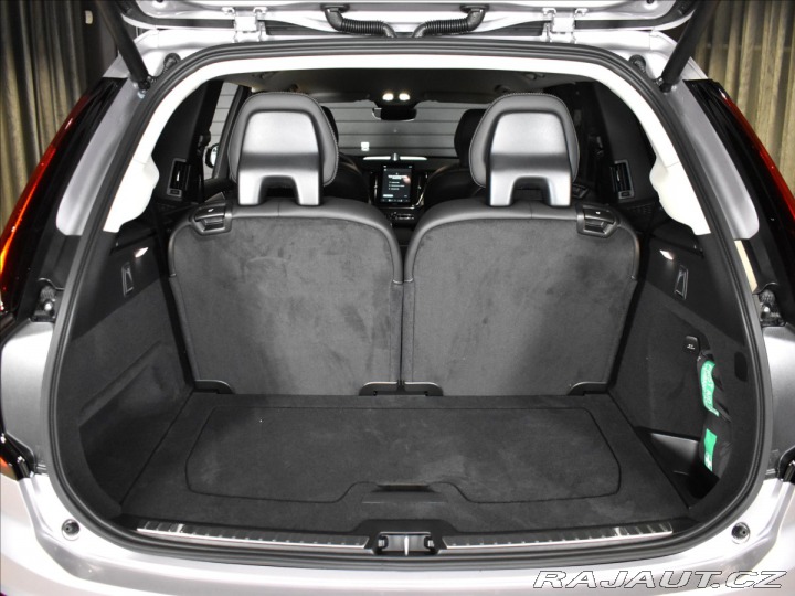 Volvo XC90 2,0 T8  Plus Dark 2026