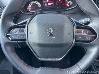 Peugeot 2008 1,2   benzin, rok 2021, 9 2021