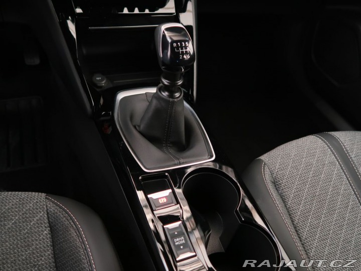 Peugeot 2008 1.2PureTech,74kW,ALLURE,M 1800