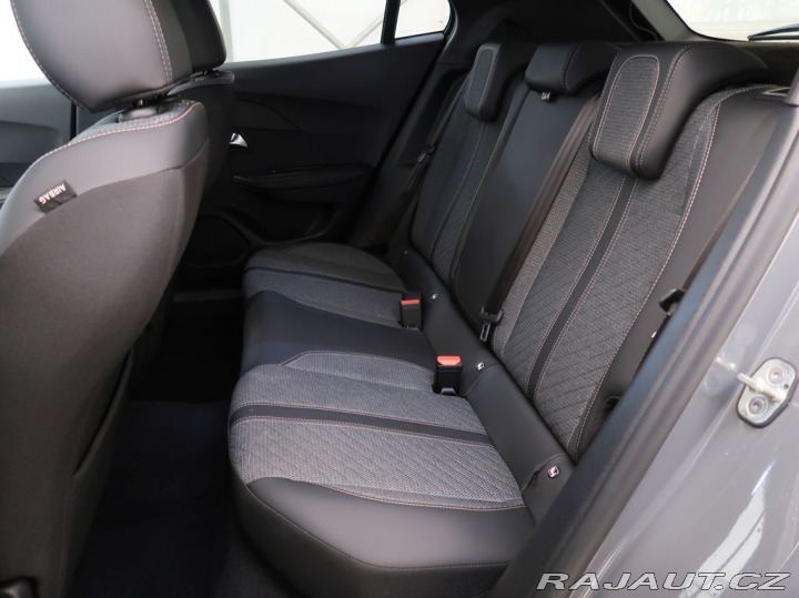 Peugeot 2008 1.2PureTech,74kW,ALLURE,M 1800