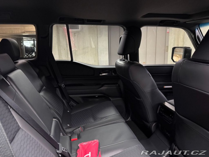 Toyota Land Cruiser Executive 2.8L Diesel 48V 2026