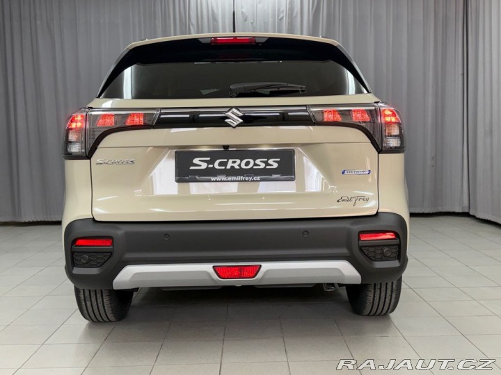 Suzuki S-Cross Black Edition - k odběru 2026