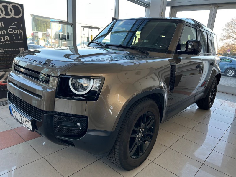 Land Rover Defender 177kW AWD Tažné Pano