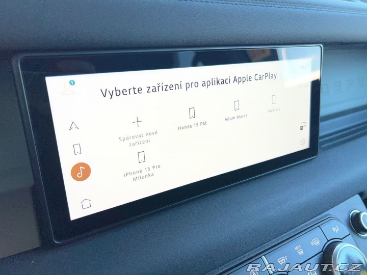 Land Rover Defender 177kW AWD Tažné Pano 2021