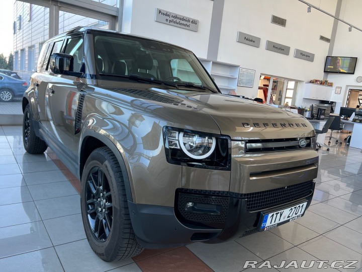 Land Rover Defender 177kW AWD Tažné Pano 2021