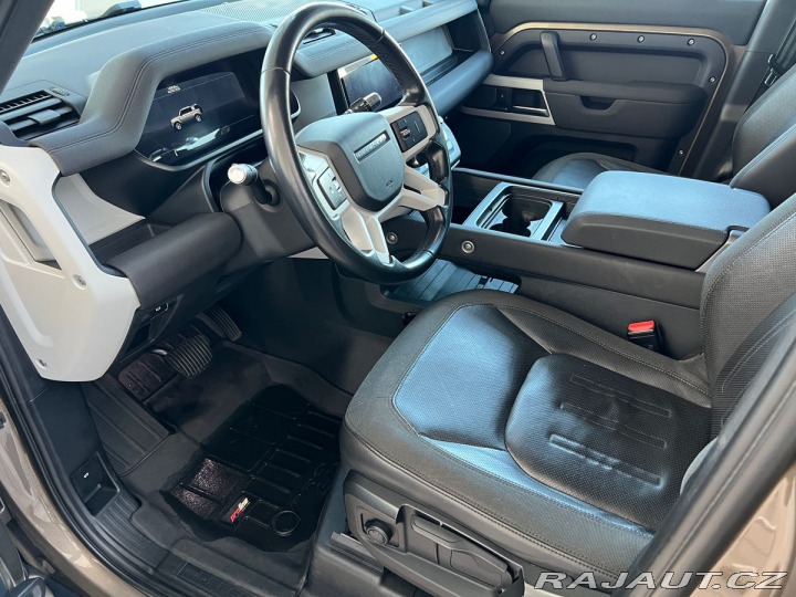Land Rover Defender 177kW AWD Tažné Pano 2021