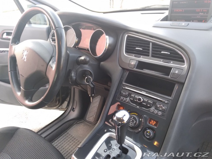 Peugeot 5008 2.0 HDI AC,NAVI,AUTOMAT 2012