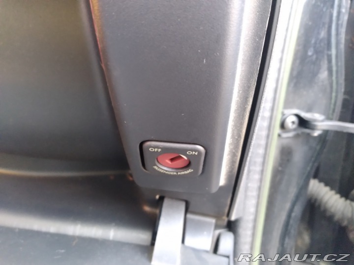 Peugeot 5008 2.0 HDI AC,NAVI,AUTOMAT 2012