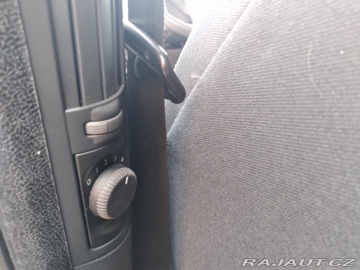 Peugeot 5008 2.0 HDI AC,NAVI,AUTOMAT 2012