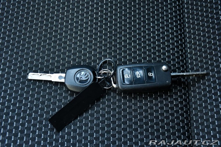 Škoda Rapid 1.2TSi 2xKOLA VYHŘ.SEDAČK 2014