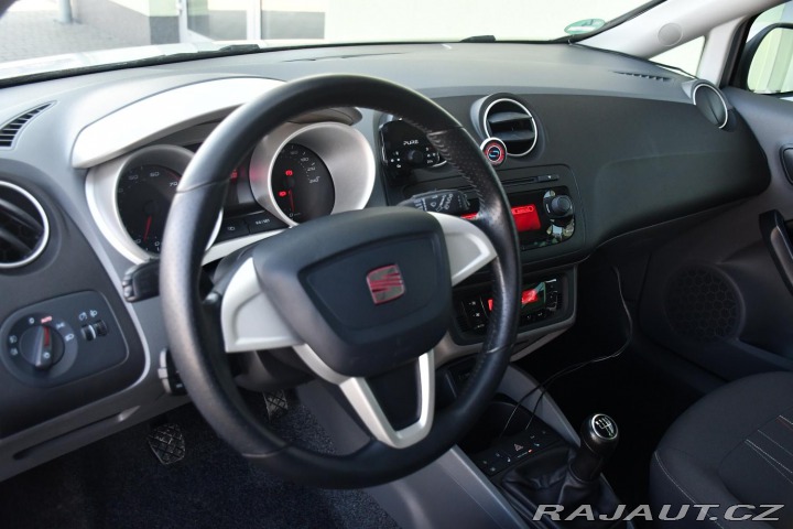 Seat Ibiza 1.2TSi VYHŘ.SEDAČKY AUT. 2011