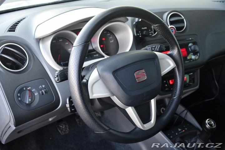 Seat Ibiza 1.2TSi VYHŘ.SEDAČKY AUT. 2011