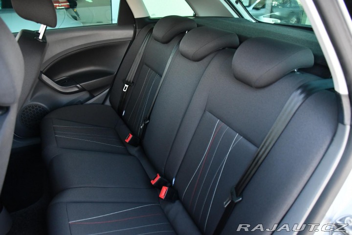 Seat Ibiza 1.2TSi VYHŘ.SEDAČKY AUT. 2011
