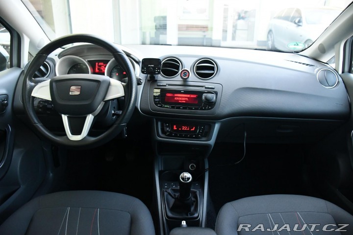 Seat Ibiza 1.2TSi VYHŘ.SEDAČKY AUT. 2011