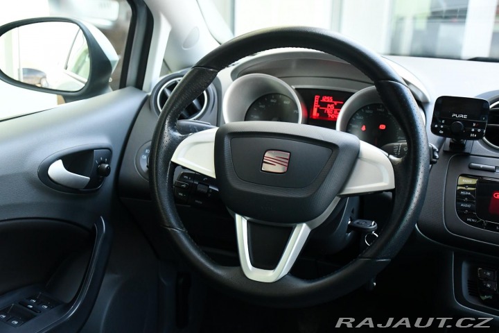 Seat Ibiza 1.2TSi VYHŘ.SEDAČKY AUT. 2011