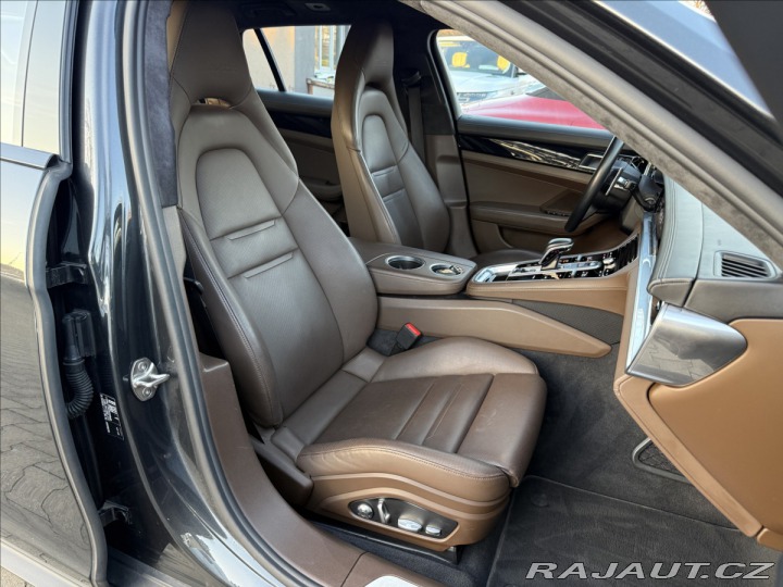 Porsche Panamera Turbo 2019