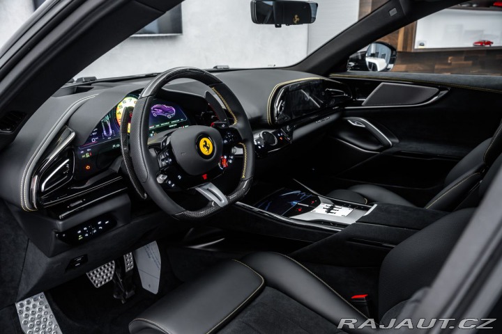 Ferrari Purosangue Lift, karbon, NOVÉ 2026