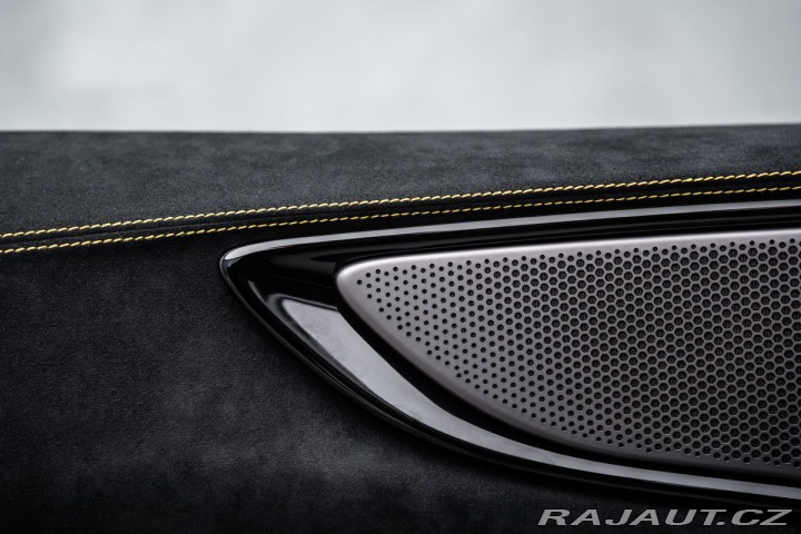 Ferrari Purosangue Lift, karbon, NOVÉ 2026