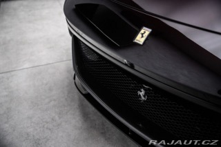 Ferrari Purosangue Lift, karbon, NOVÉ 2026