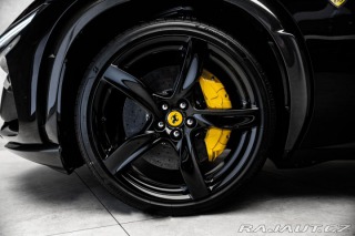 Ferrari Purosangue Lift, karbon, NOVÉ 2026